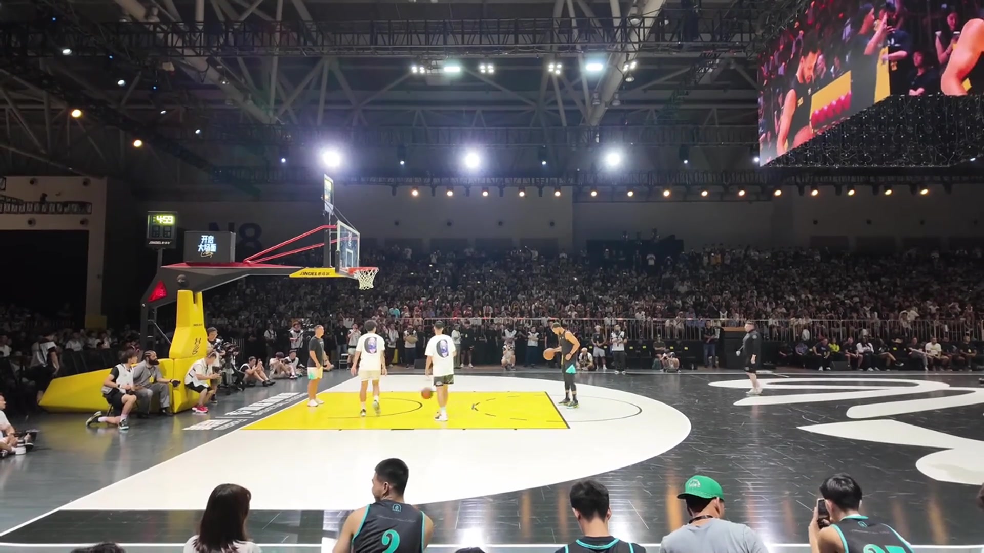 华体会体育内容-库里罚球训练秘诀揭秘:连续10次命中的标准与6记空心球的要求