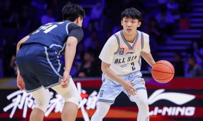 华体会.com-CBA全明星赛:徐杰MVP、胡明轩三分冠军、陈家政星锐赛MVP|广东队|三分大赛|广东男篮|篮板|三分球_新浪体育_新浪新闻